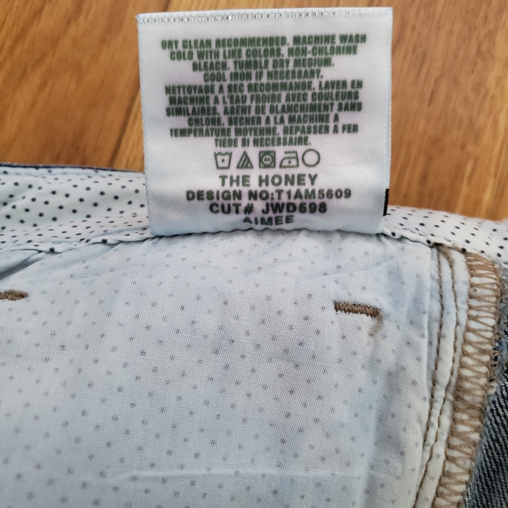 Joe's Jeans Capri - Picture 7 of 7